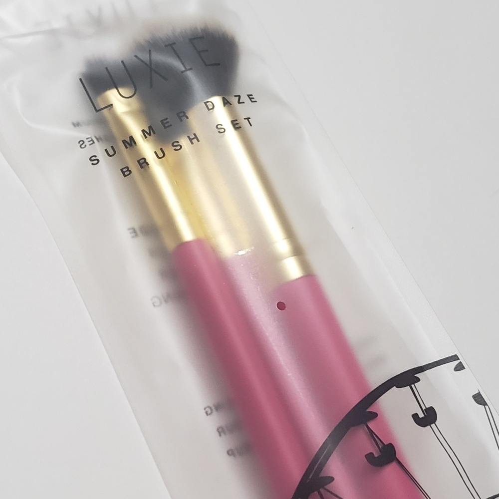 💋Luxie summer daze 3pc makeup brush set